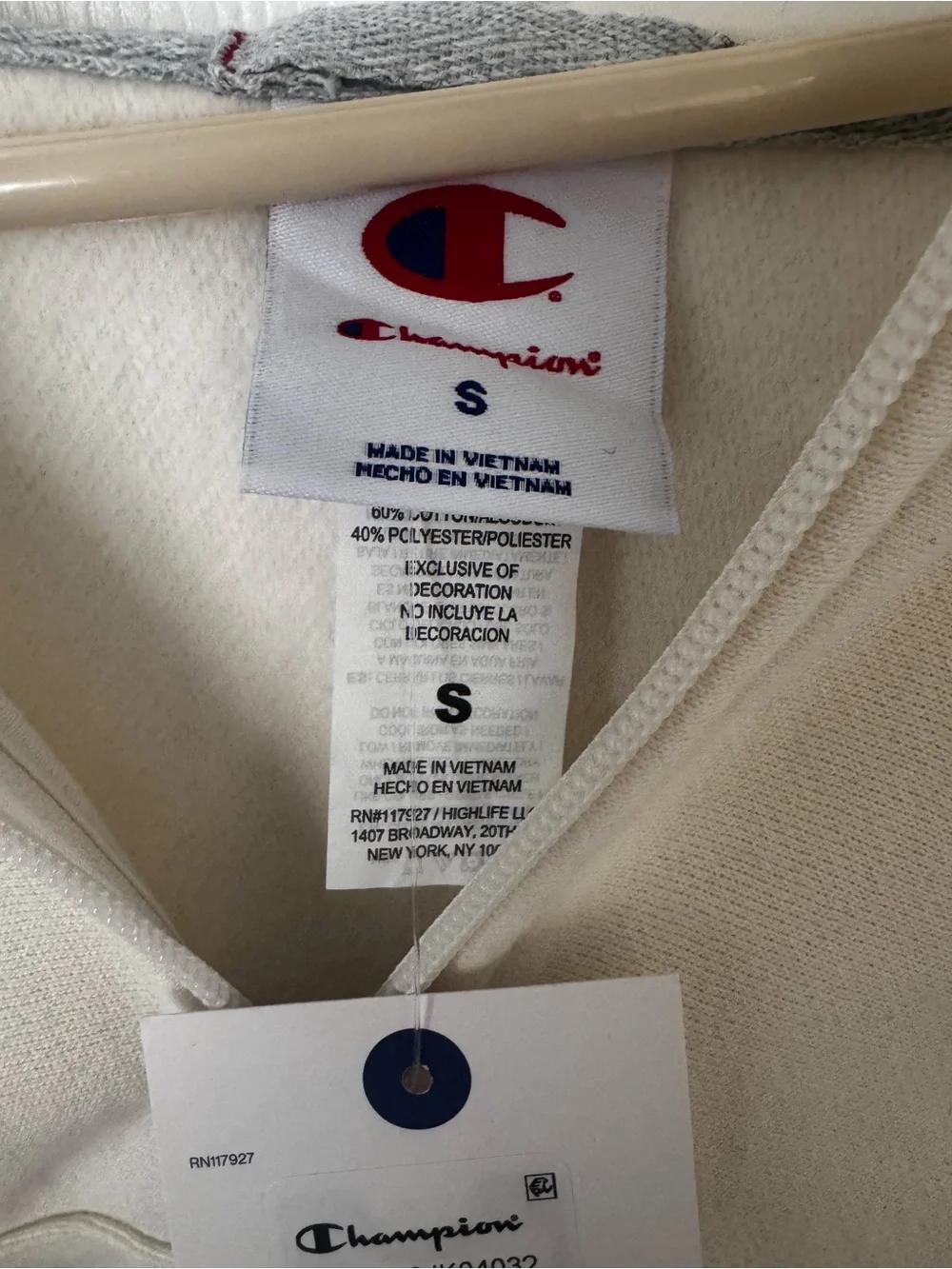 Champion Off-White Cropped Full-Zip Hoodie with Embroidered Logo - S